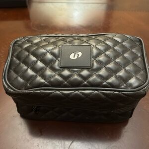 🚫SOLD🚫 T3 - Hair Curler w Travel Pouche, never used